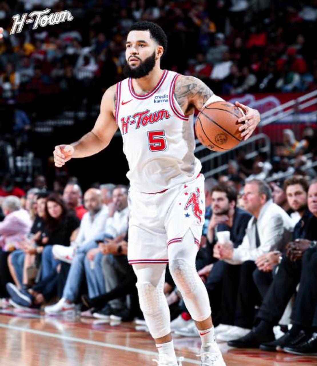 开云在线直播-辽宁队轻取鹈鹕，范弗利特刷新纪录