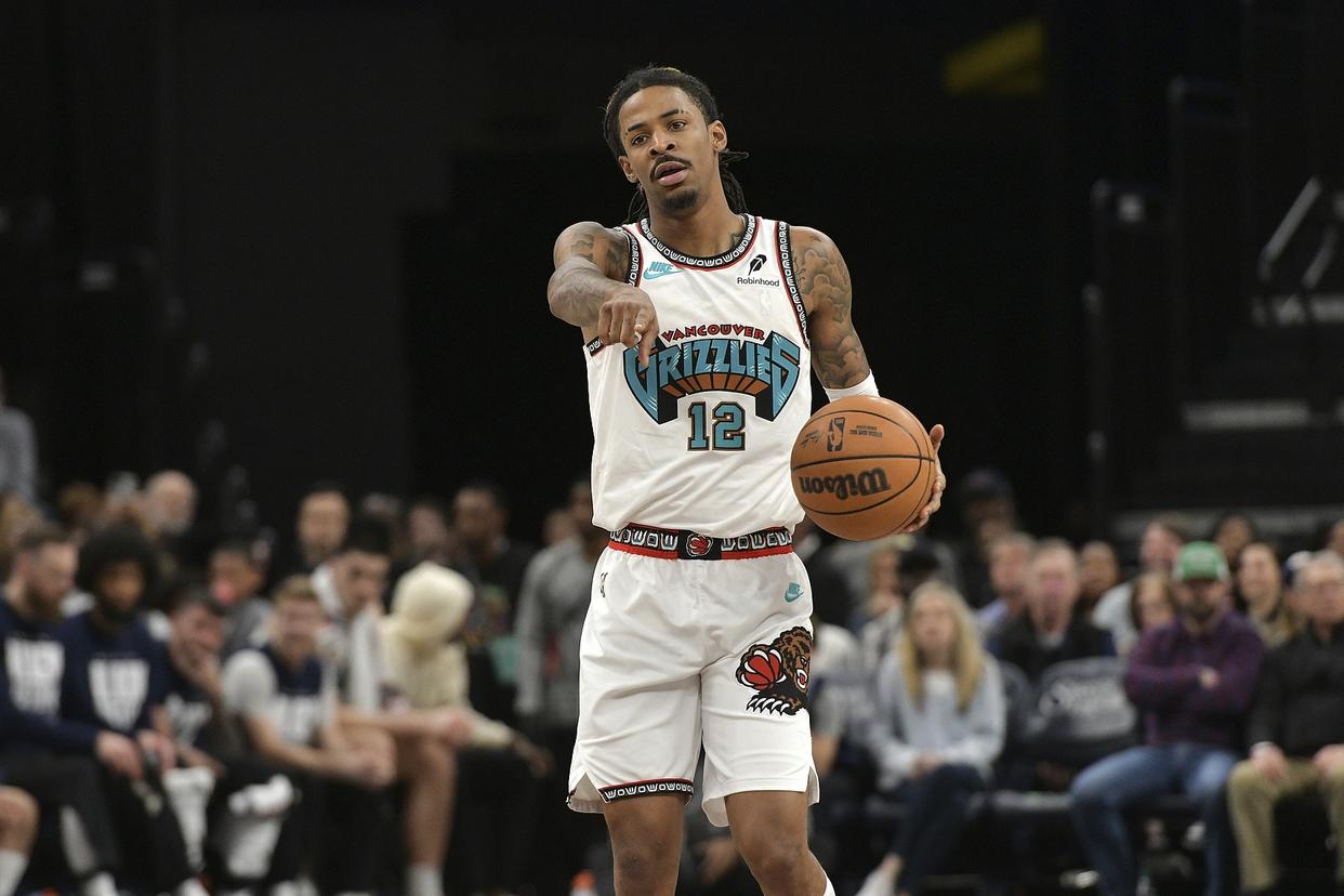 爵士逆转马刺，莫兰特关键制胜