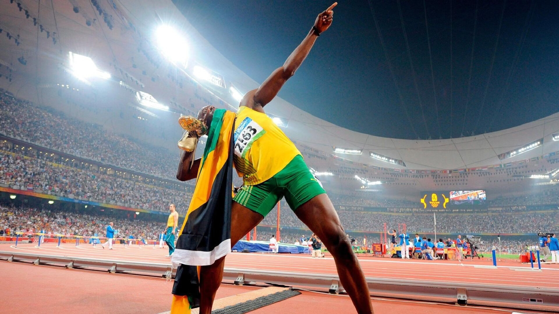 迪亚斯赛后评分拉满的背后，德国战车如何碾压马里，揭示现代足球的战术维度