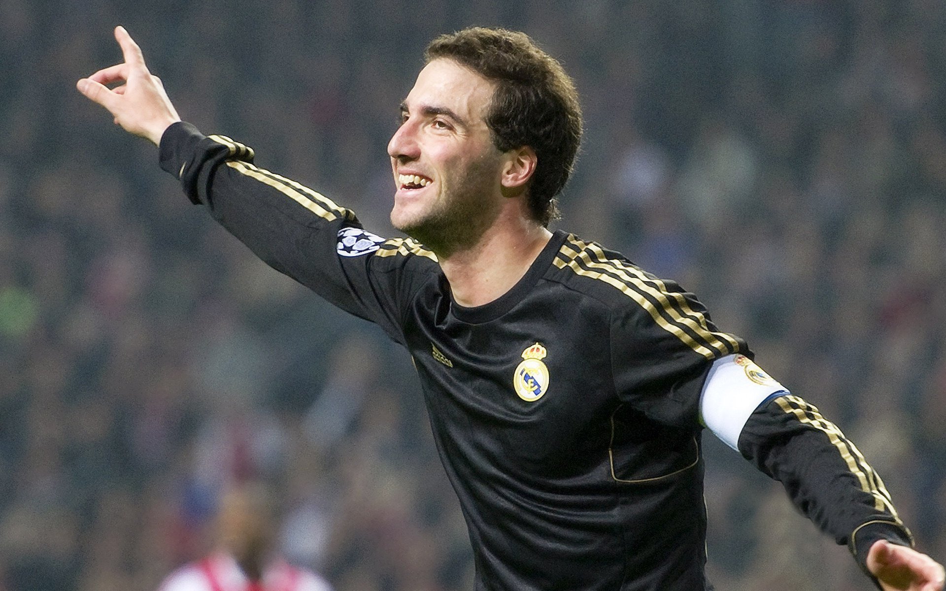 明尼苏达的破晓，爱德华兹在NBA季后赛之夜挺身而出